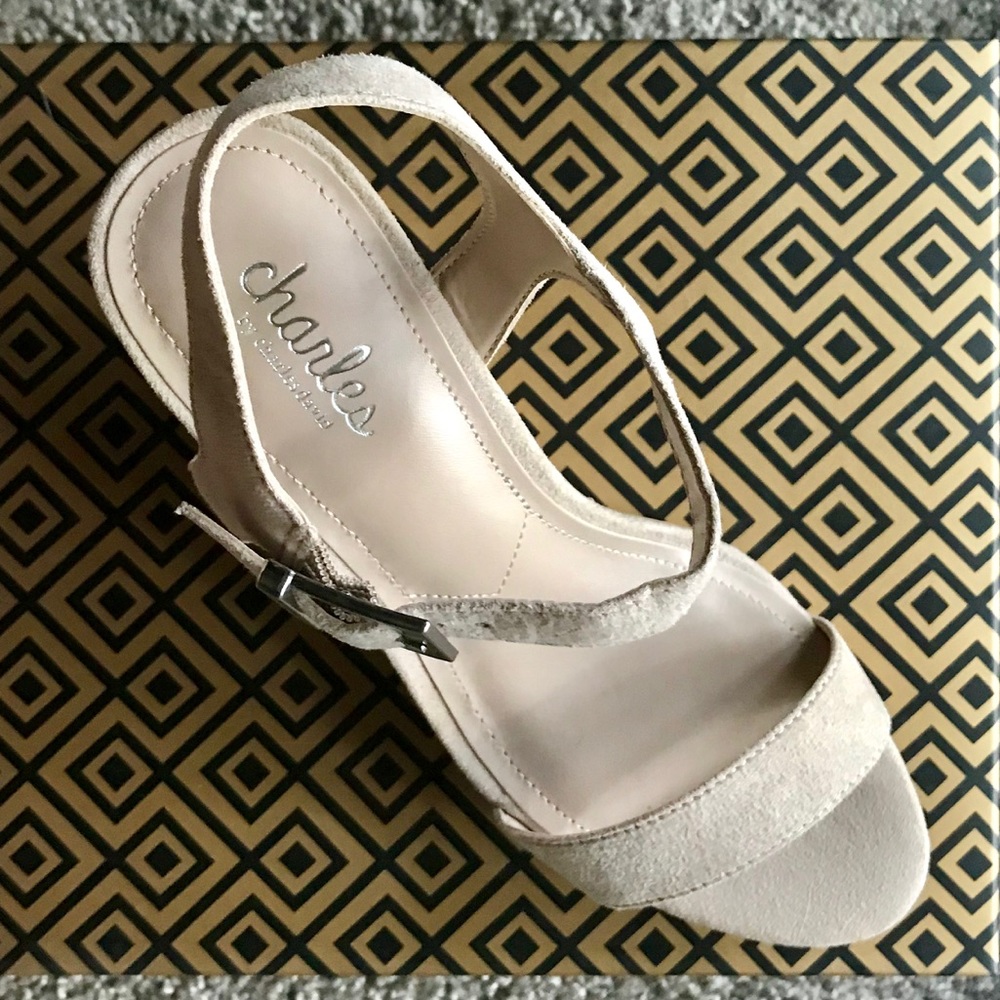 👡 NEW Charles David Wedges 👡 - Picture 3 of 4